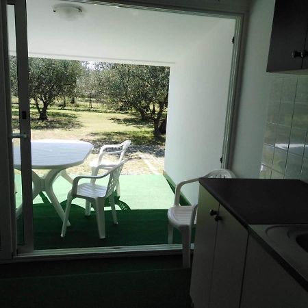 Apartments Free Parking Big Garden Перой Екстер'єр фото