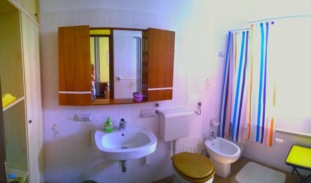 Apartments Free Parking Big Garden Перой Екстер'єр фото