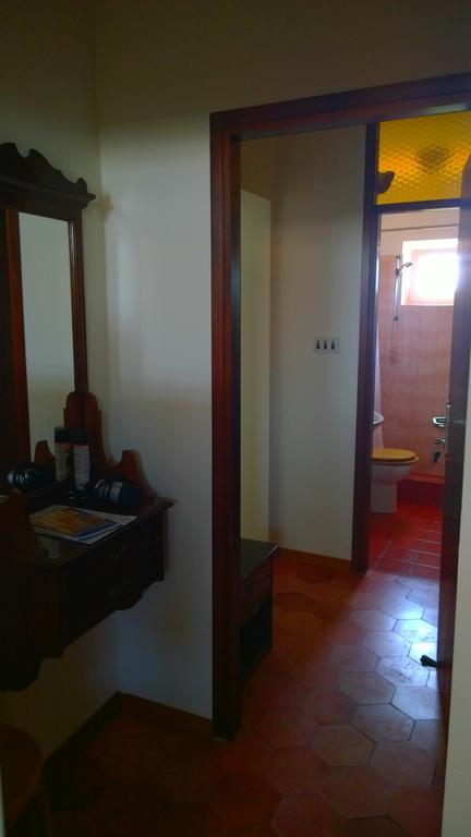 Apartments Free Parking Big Garden Перой Екстер'єр фото